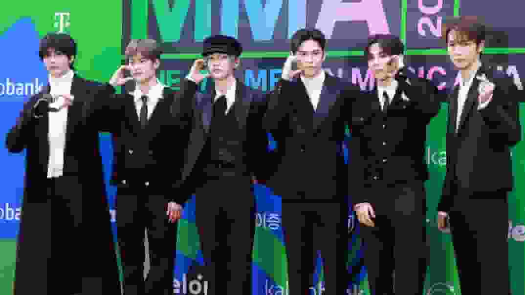 【圖】RIIZE 閃耀MMA2025紅毯!高尺巨蛋眾星雲集,與 GD、Jennie 同台比拼星光