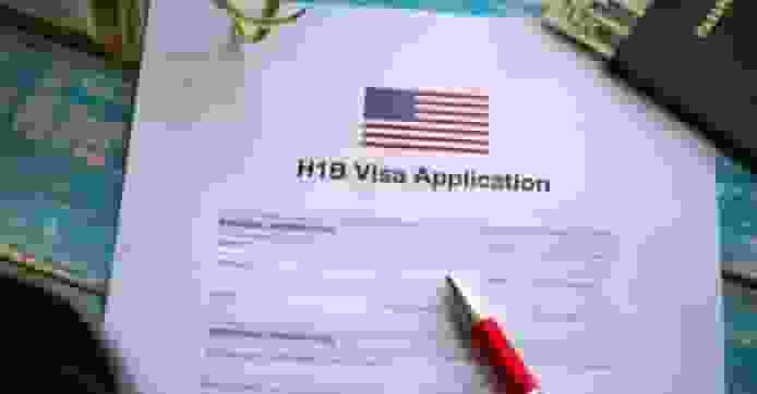 Google Apple 警告簽證員工 離開美國旅行或面臨 12 個月行程延誤