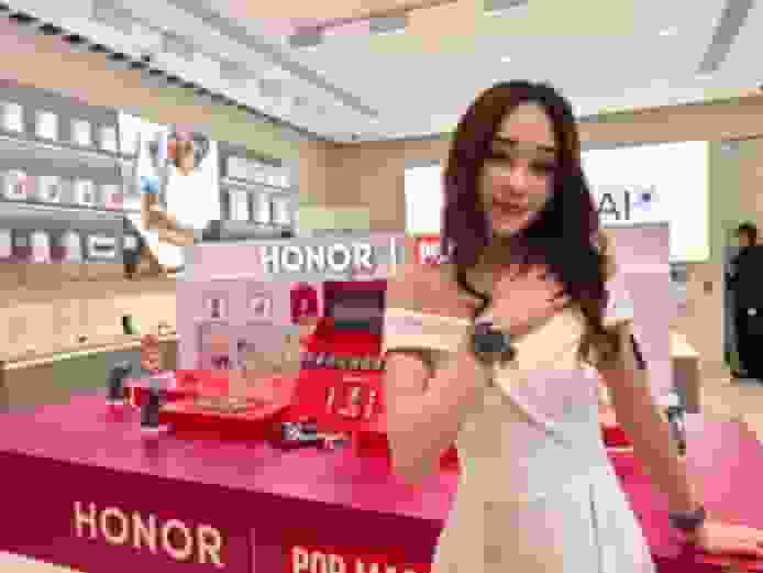 Honor 再進駐大西北屯門開新舖同場推出 Molly 20 週年限定禮盒