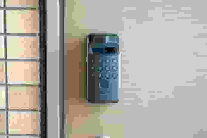 SwitchBot 人臉辨識智能門鎖突然無電 日本用戶冬天深夜被鎖門外