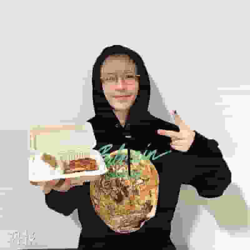 盧瀚霆大曬人氣肉餅飯