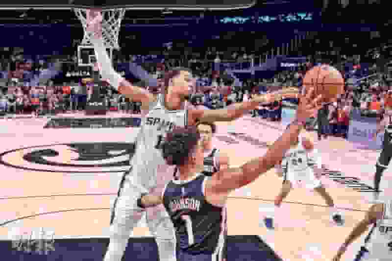 馬刺大勝鷹隊 雲班耶馬連續百仗封阻寫歷史