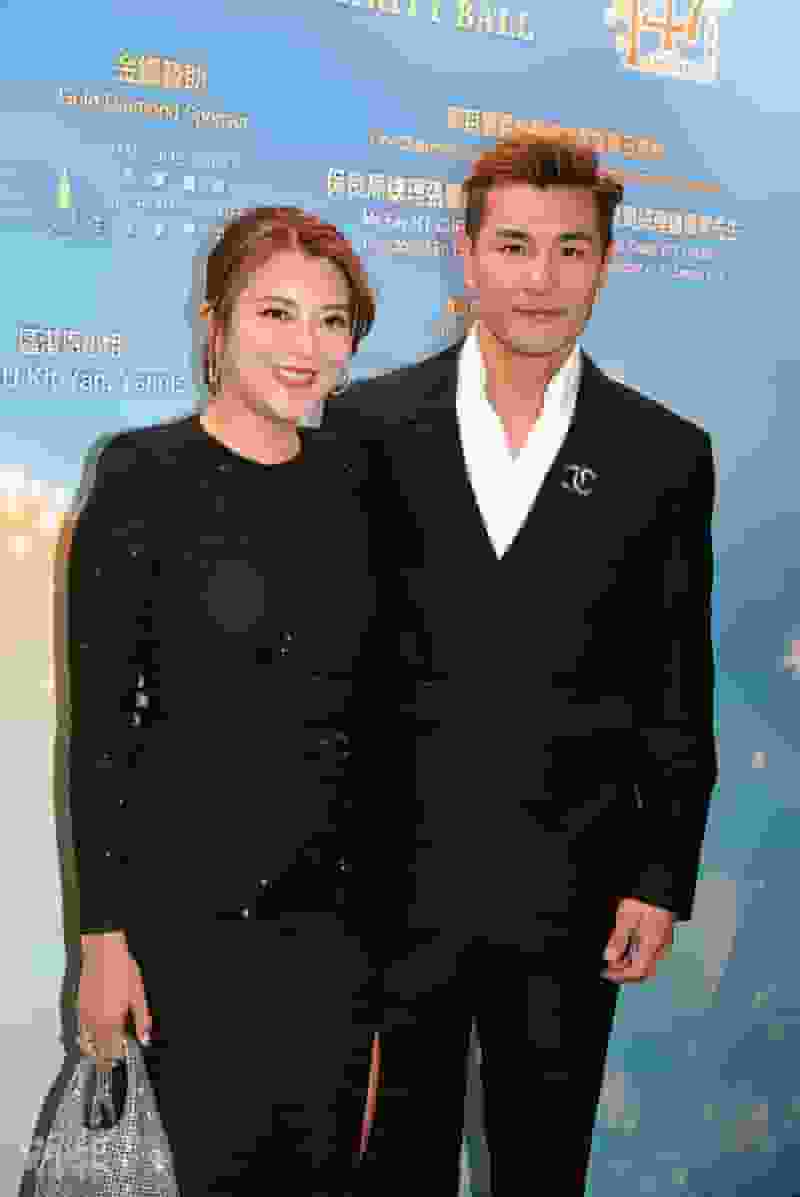 陳展鵬賭城登台老婆同行 女兒怕長途機留港度歲