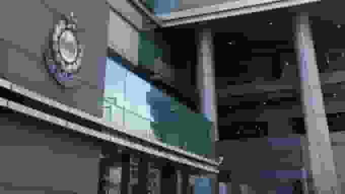 西環電單車停車場失事 54歲男鐵騎士涉酒駕被捕