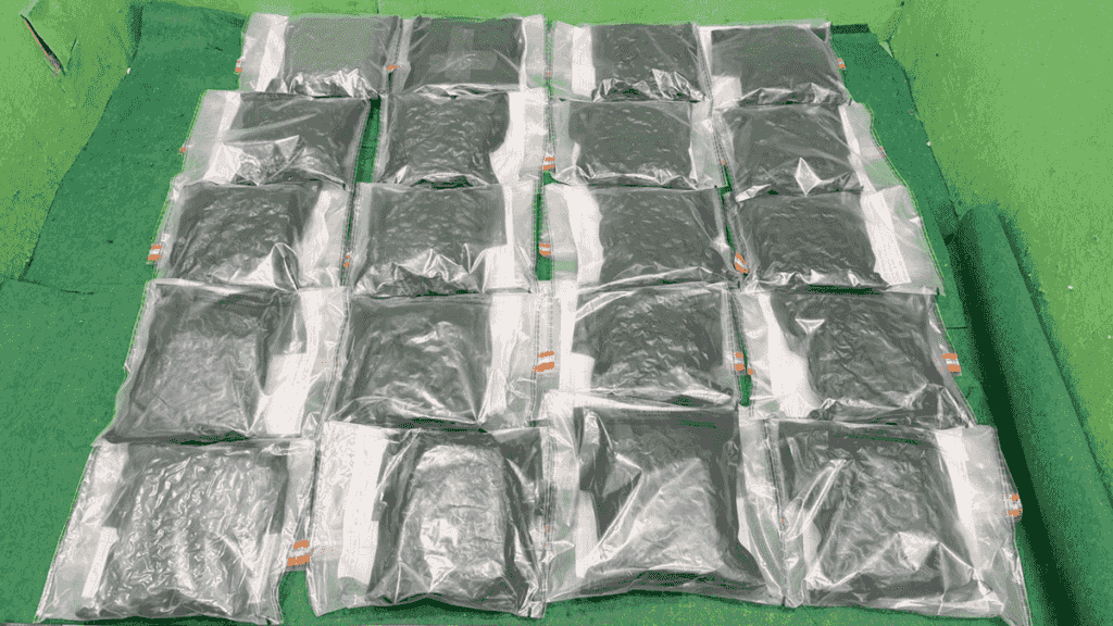 泰國抵港男旅客行李藏$250萬大麻花及私煙 涉3宗罪遭海關拘控