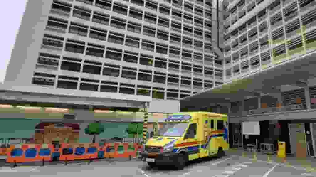 啟德男工人佈置舞台 意外鋸板傷腳清醒送院