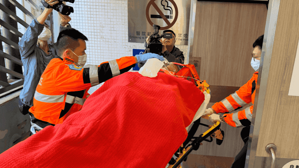 土瓜灣七旬翁捱旅遊巴撞 一度昏迷送院治理