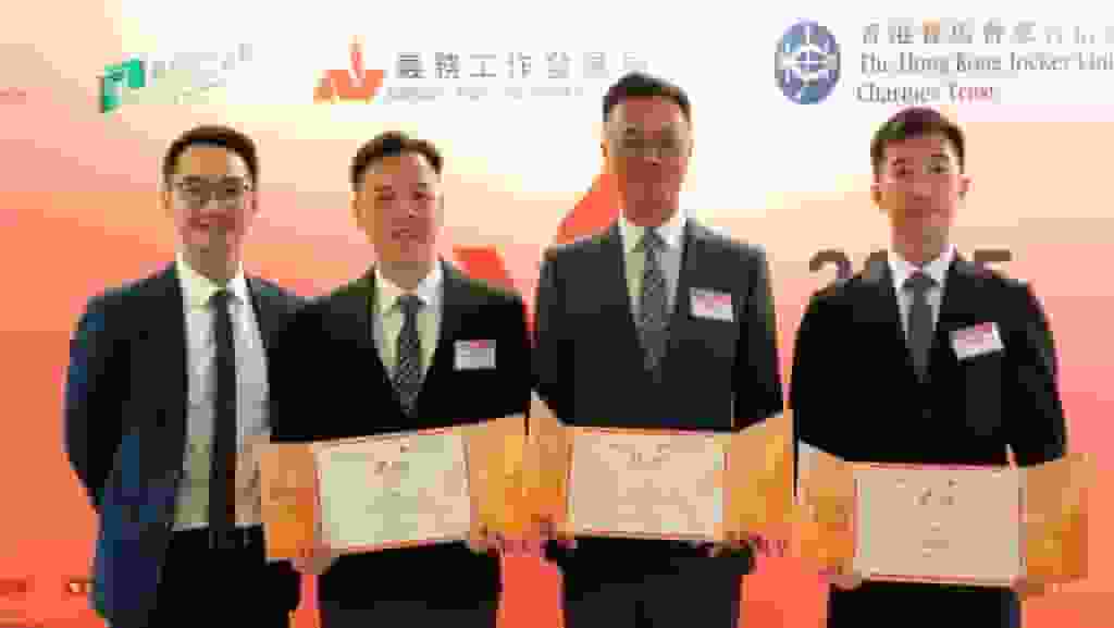 香港義工獎2025|3休班警榮獲義勇獎 兩警長「零裝」與揮刀翁對峙 一警員助救火疏散市民