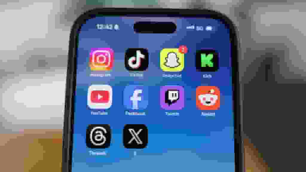 社交媒體「上癮」—法國擬仿效澳洲 禁止15歲以下兒童使用