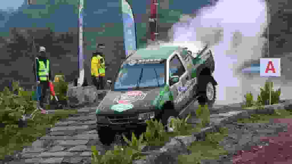 江蘇越野賽汽車失控 14人受傷