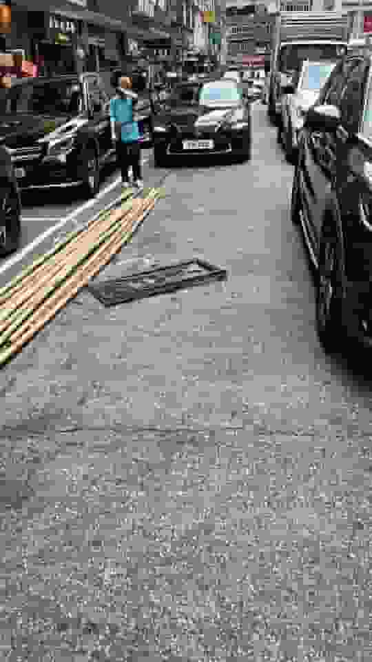 尖沙咀裝修單位飛窗直插私家車 車主險死大喊好驚險 警拘工程負責人