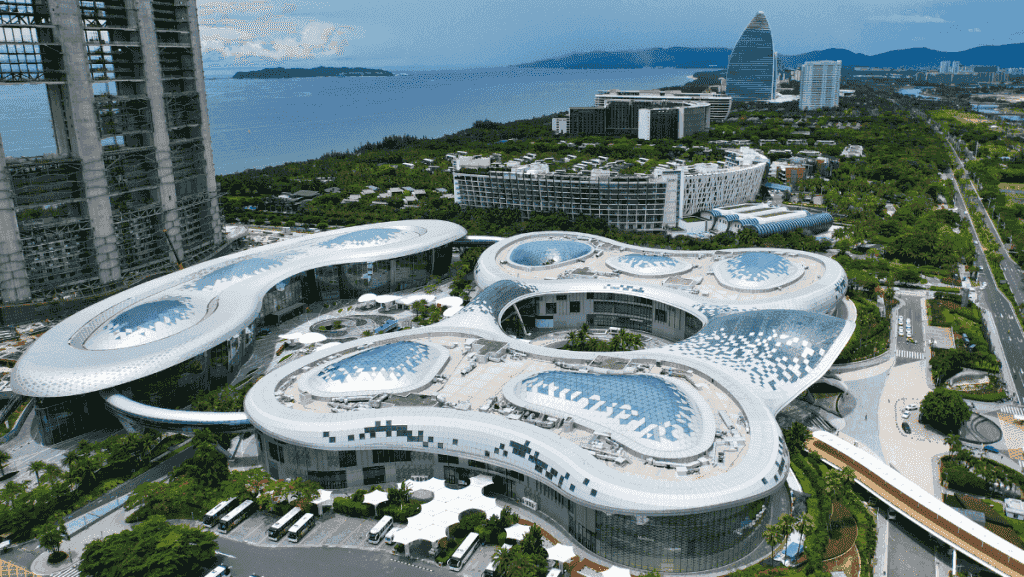 海南封關在即 零關稅商品逾6600個 專家:對港構成競爭 惟金融創科可互補