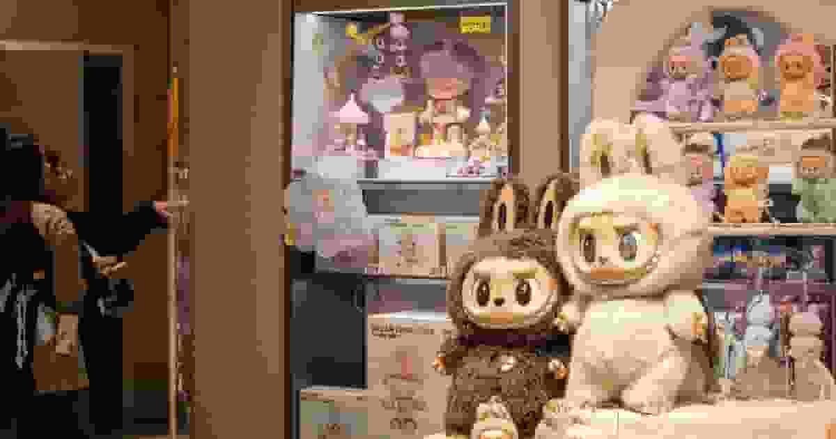 【潮玩退燒】Labubu泡沫爆破炒價暴跌9成+部分款跌穿原價+泡泡瑪特股價較高位瀉44%