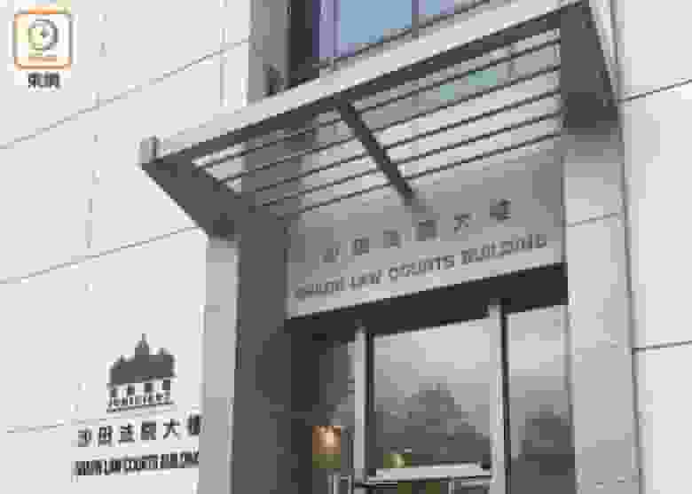 煲電話粥衝燈撞車 警務督察罪成 被判200小時社服令及停牌兩年