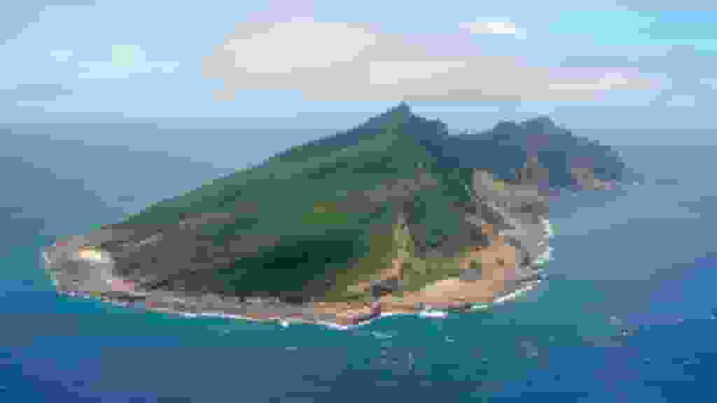 中国海警舰到钓鱼岛水域巡航今年史上最多 王毅批高市“挑战中国领土主权”