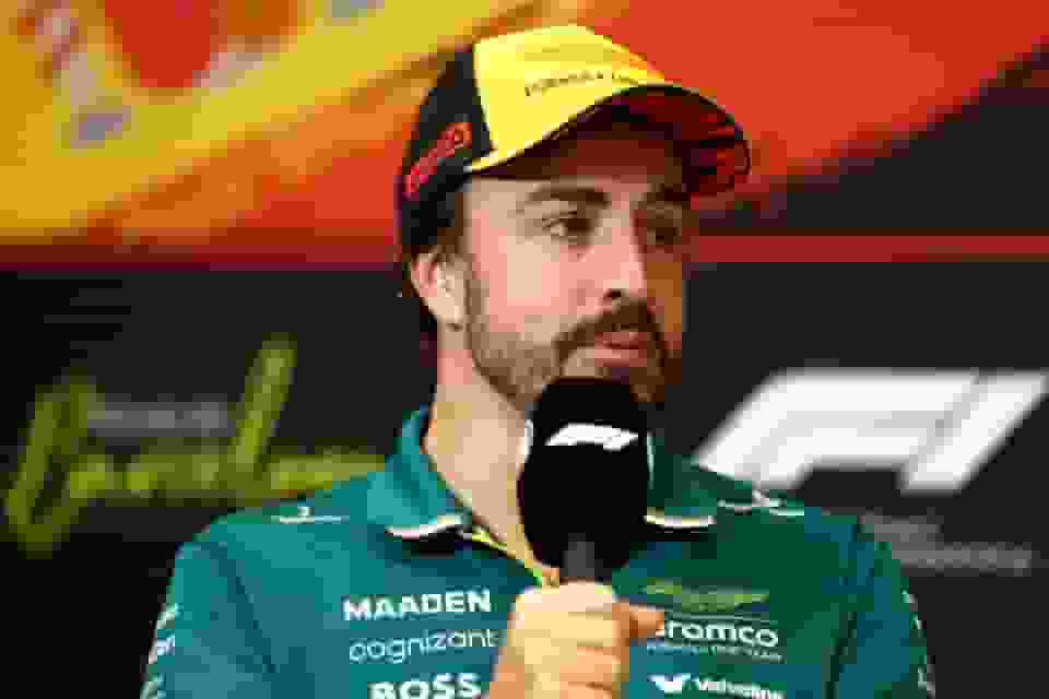 F1 | ·皇馬死忠阿朗素 想愛隊簽死敵巴塞邊個?