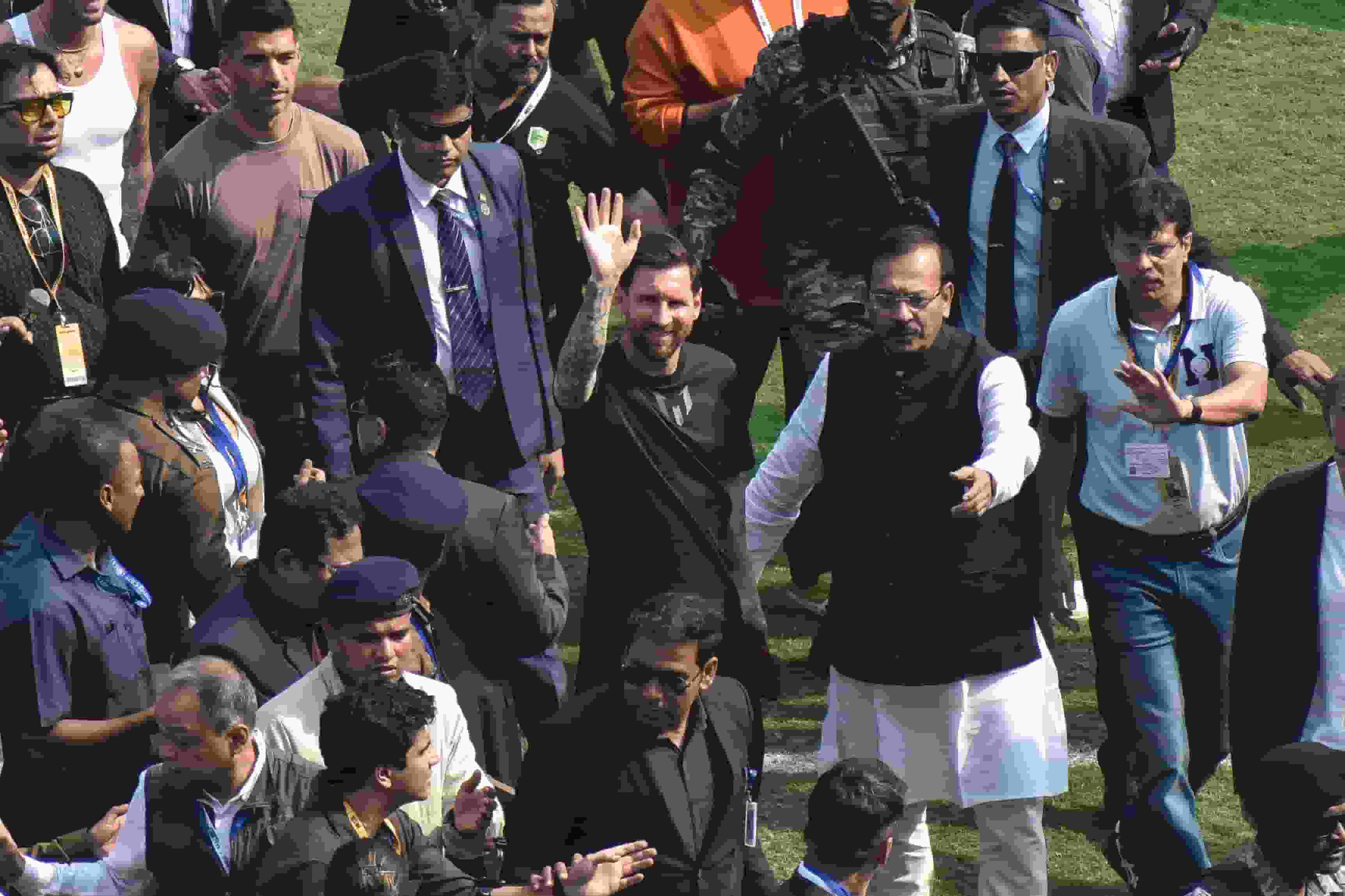 美斯訪印度變騷亂 提早離場fans更鼓譟