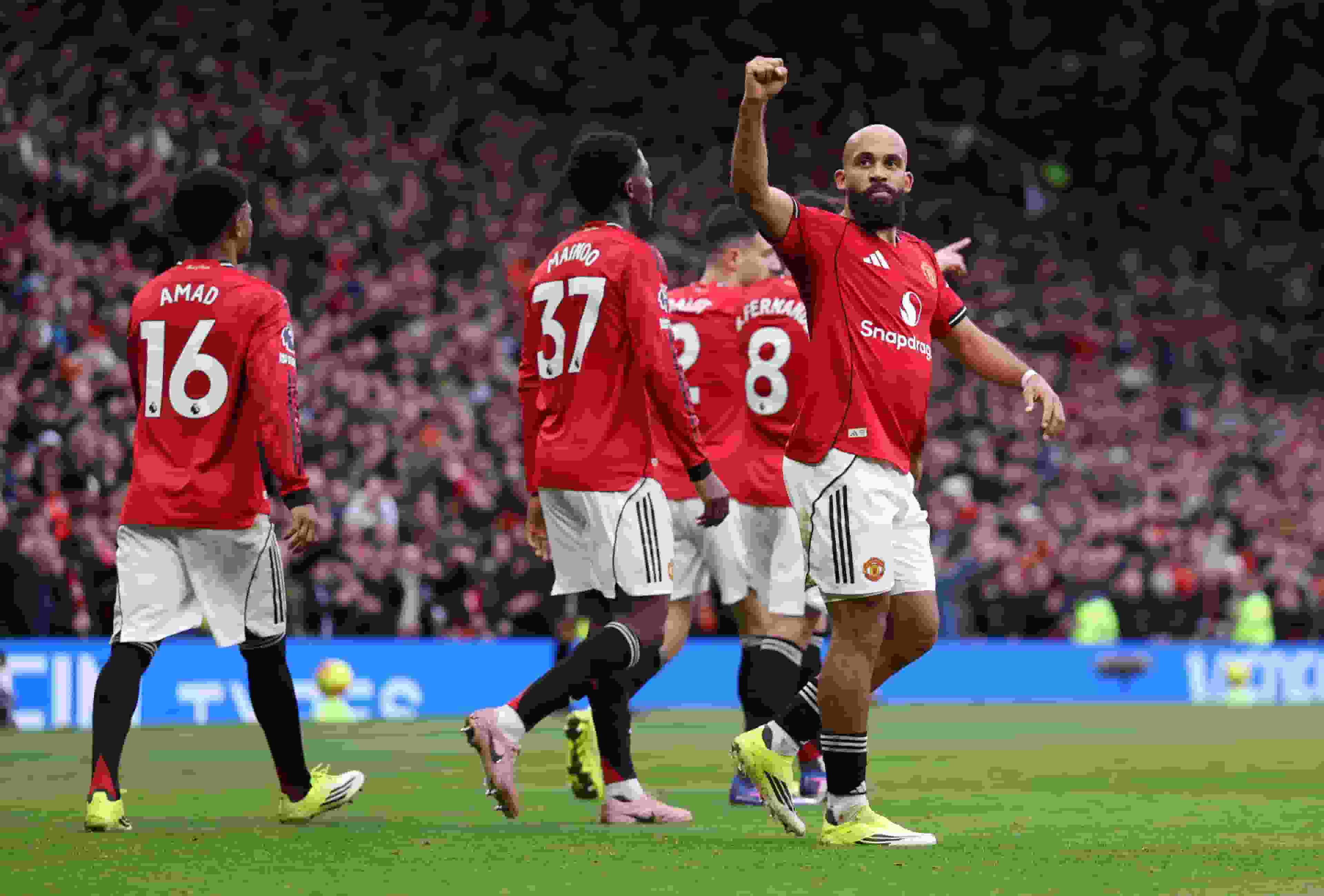 下半場轟兩球 曼聯2:0揚威打吡戰