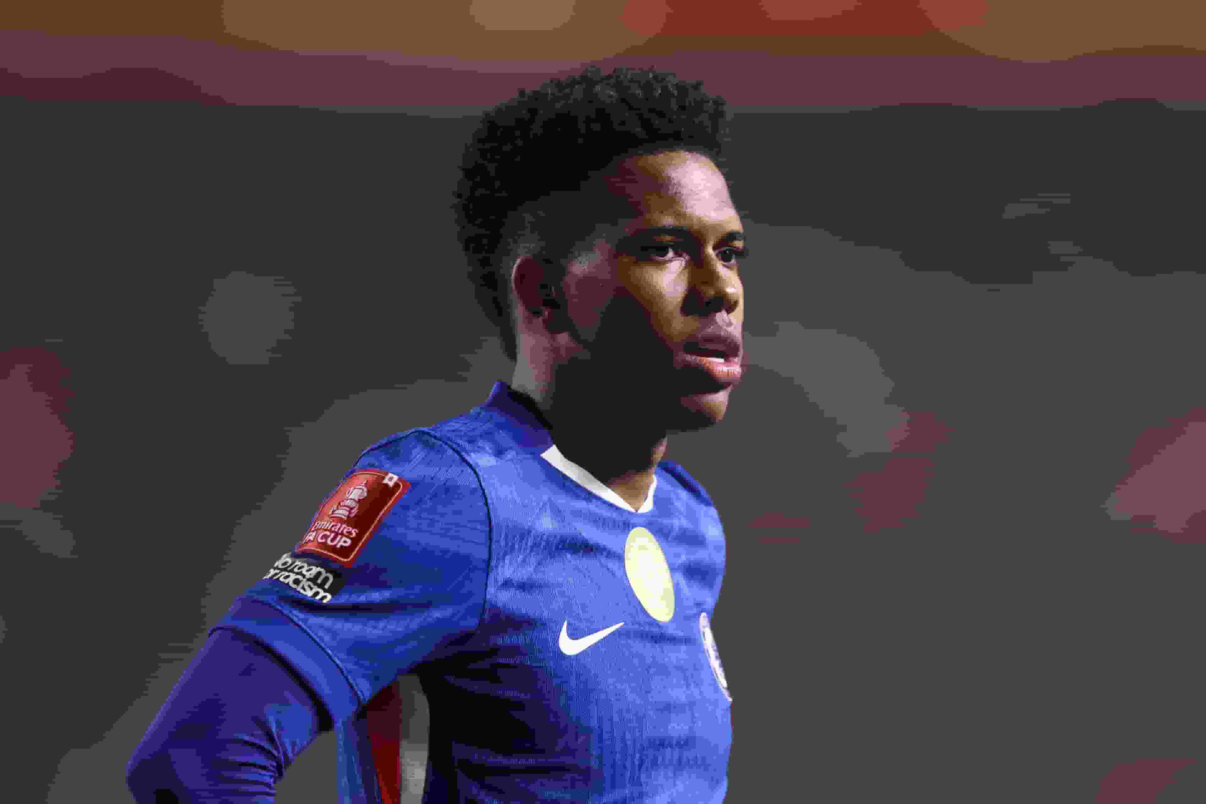 羅仙尼亞:伊斯迪方天賦異禀受「保護」