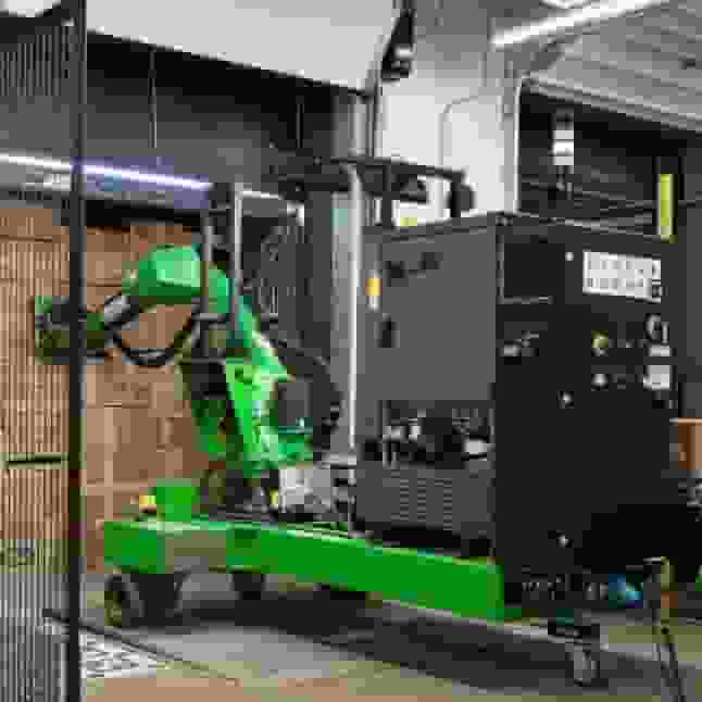 MIT科研|機械臂「吸」貨 每小時卸1500箱