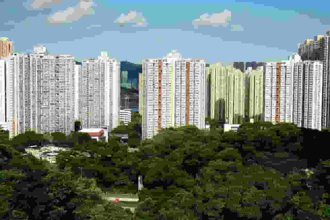 青衣邨40歲男疑單位內縱火燒背心及短褲 家人自行撲熄兼報警