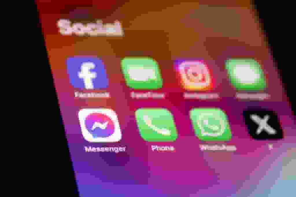 傳加拿大考慮禁14歲以下兒童使用社交網站 政府:正研究澳洲做法