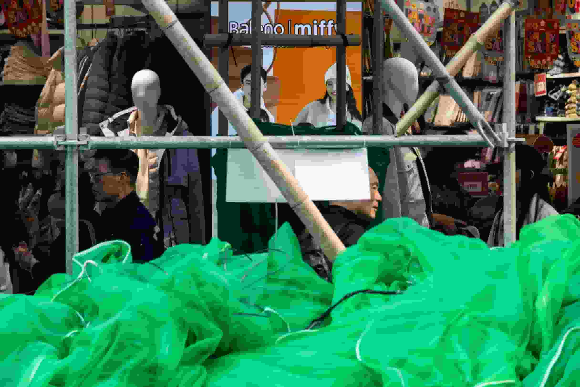 建造業議會統購5萬張棚網 首批月中抵港 業界指$170張約貴一倍