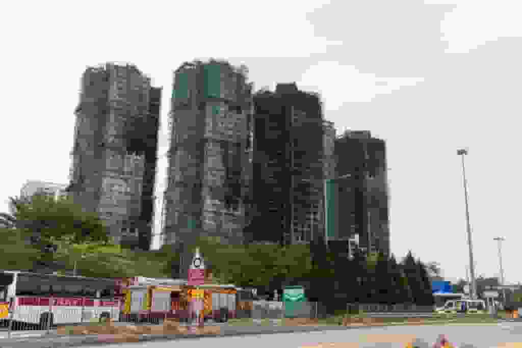 宏福苑—問卷設原址重建 黃偉綸今稱不切實際 災民:咁快封後門