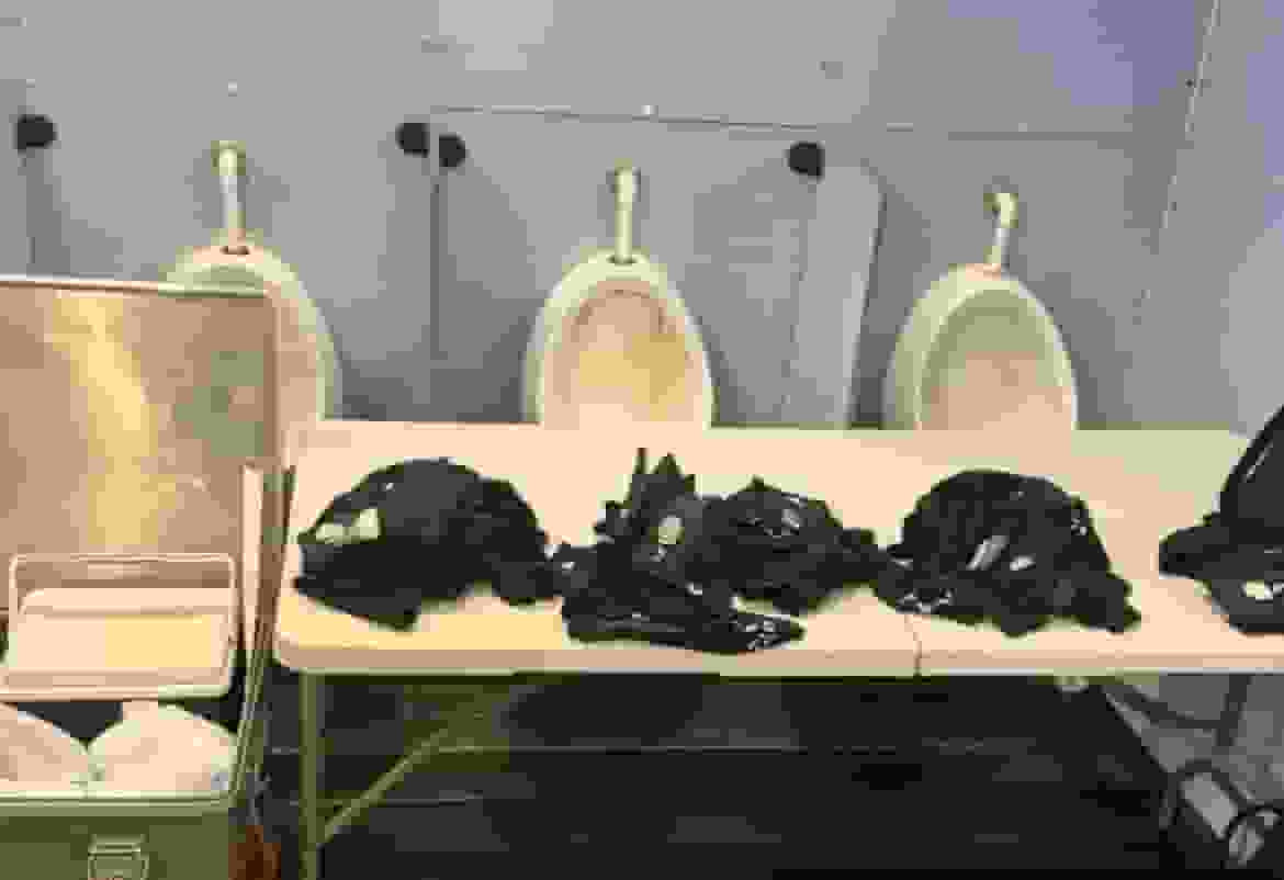 女子省港盃|香港隊女足獲派男更衣室 尿兜沒圍封 教練質疑安排