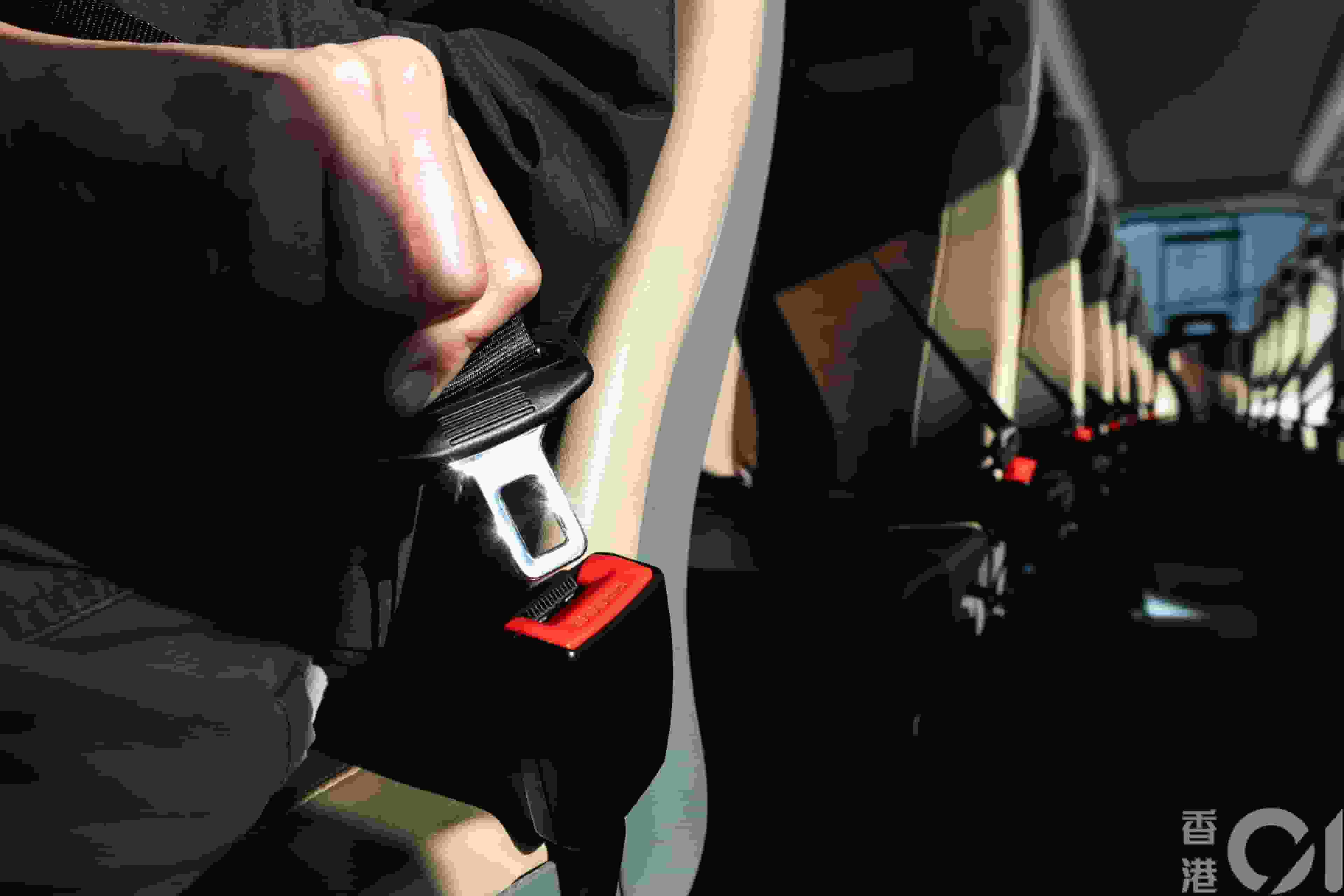 巴士安全帶法例1.25生效 無戴罰$5000 三巴逾5000巴士已安裝