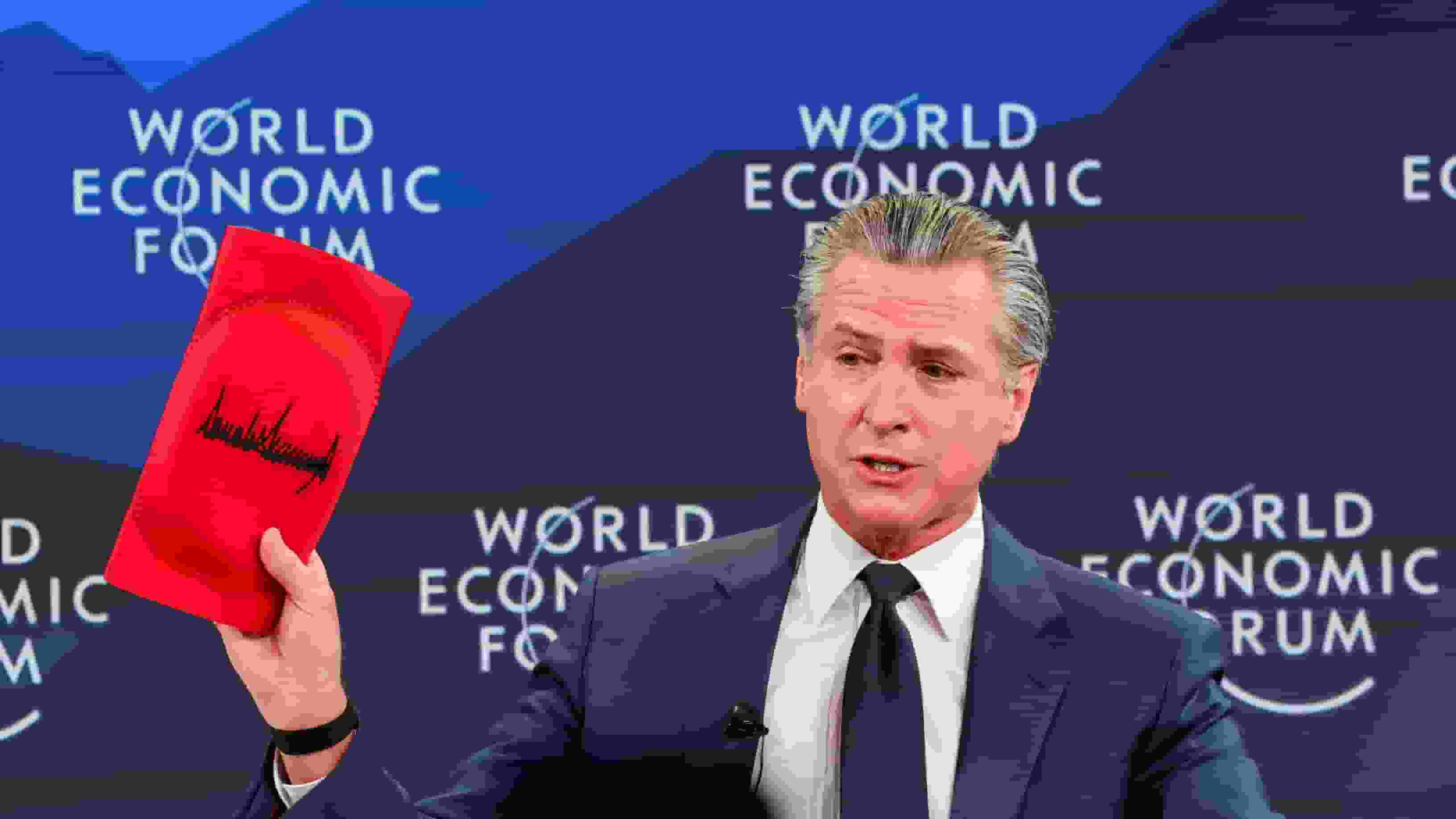 加州州長達沃斯推銷護膝:給那些向特朗普卑躬屈膝的領導人