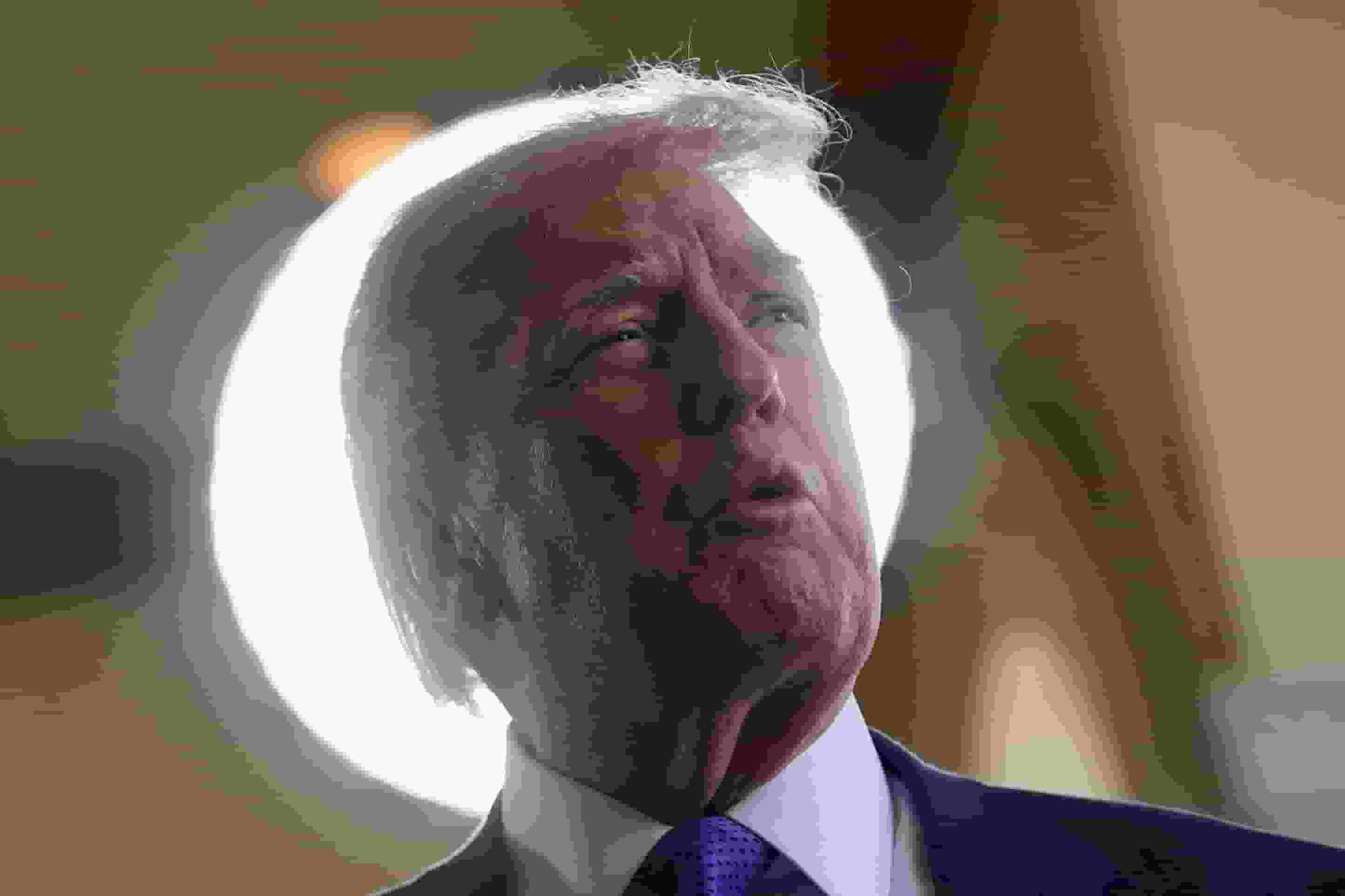 特朗普擬於白宮設哥倫布雕像 原雕塑昔因抗議活動遭丟水裏