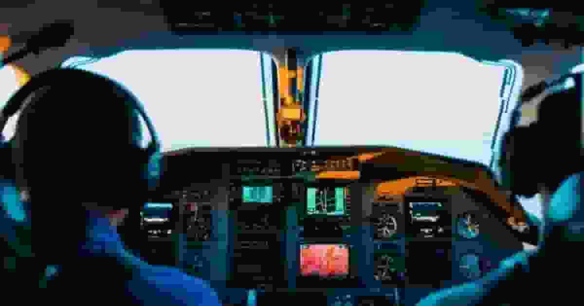 正副機長唔敢食同一款 飛機餐分餐暗藏鐵規 原來為保航班安全