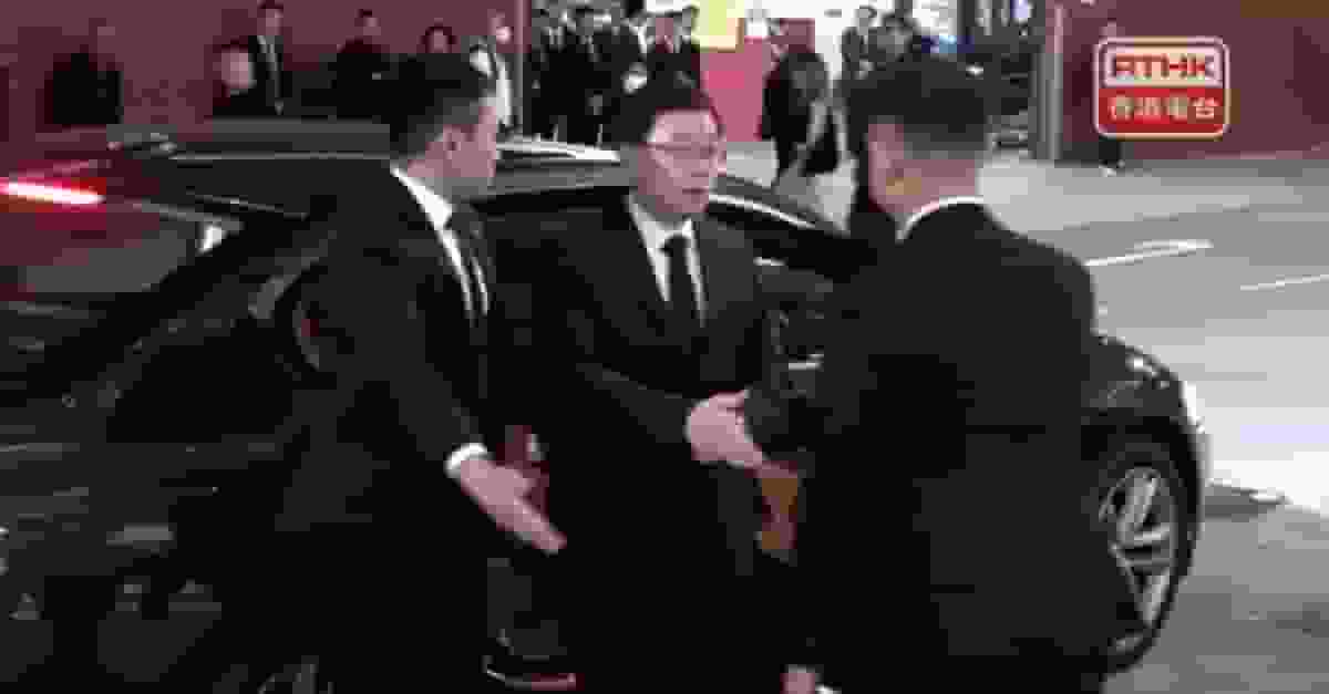 宏福苑五級火|何偉豪設靈 李家超、梁振英和曾蔭權等致意