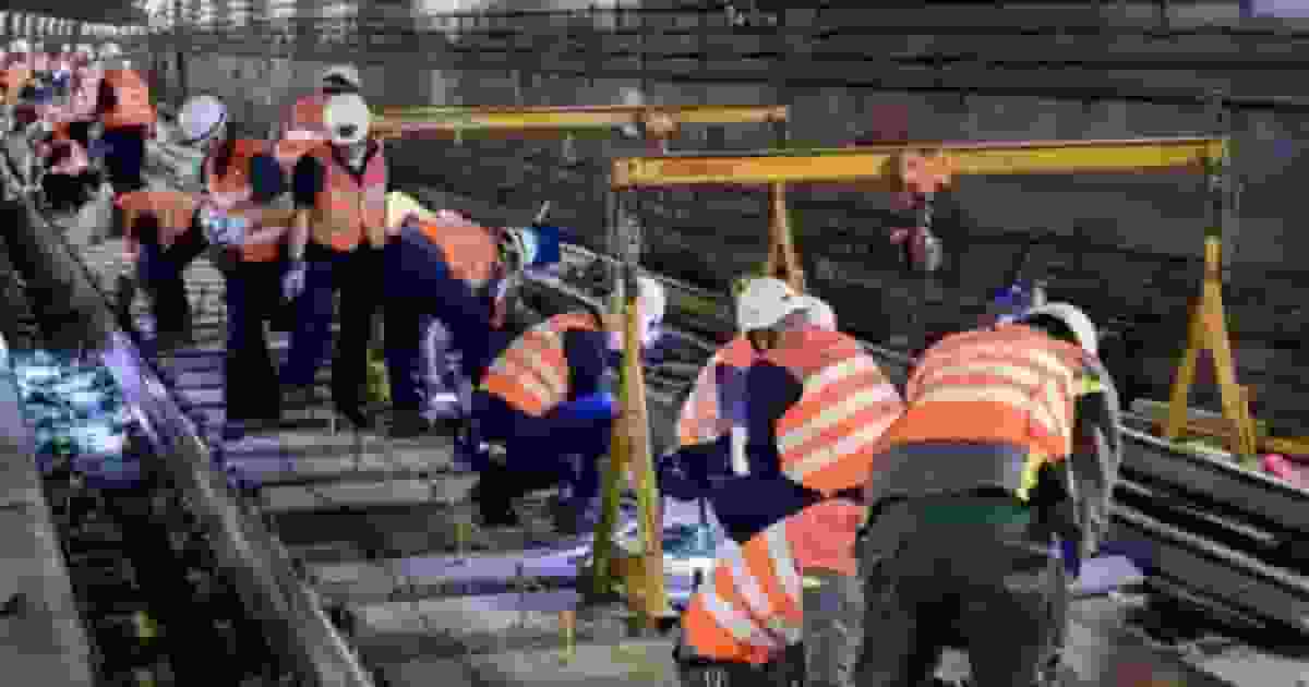 屯馬綫實施特別車務安排 列車途經紅磡站乘客需下車到對面月台轉車