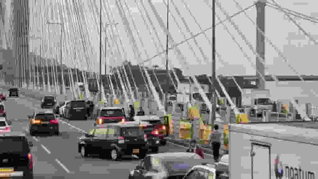 汀九橋多宗交通意外 涉9車至少1傷 往九龍交通擠塞