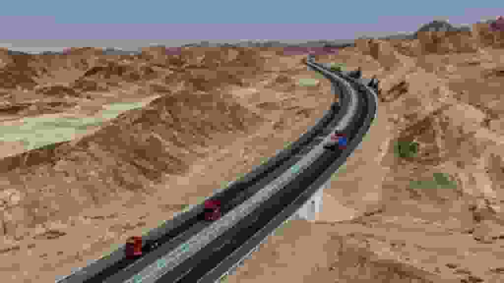 新疆連霍高速大霧路結冰 12車相撞9死7傷