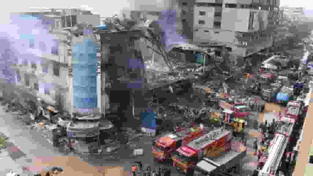 巴基斯坦商場大火燒24小時終撲滅 增至11死 60人失蹤