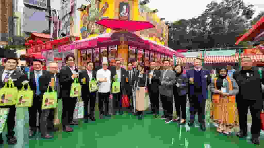 經民聯核心成員參觀工展會 與大眾同撐本地消費 期望「粵車南下」帶旺經濟