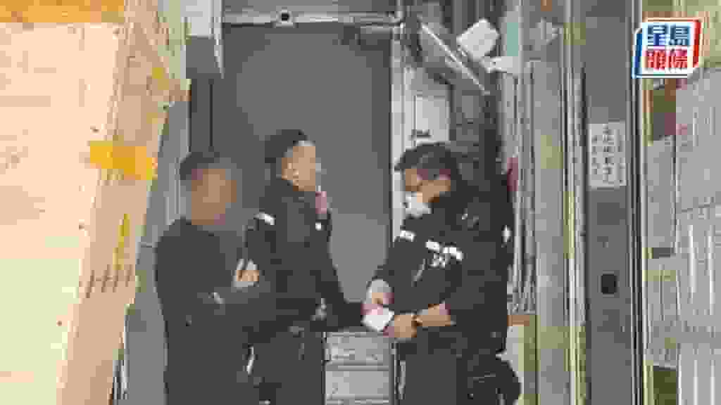 油麻地男子被街頭搭訕上房 脫剩底褲金鏈放褲袋 遭按摩女郎2分鐘偷走